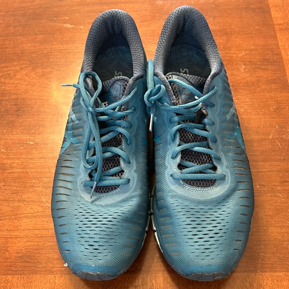 Aqua ASICS Tennis Shoes Gel Quantum